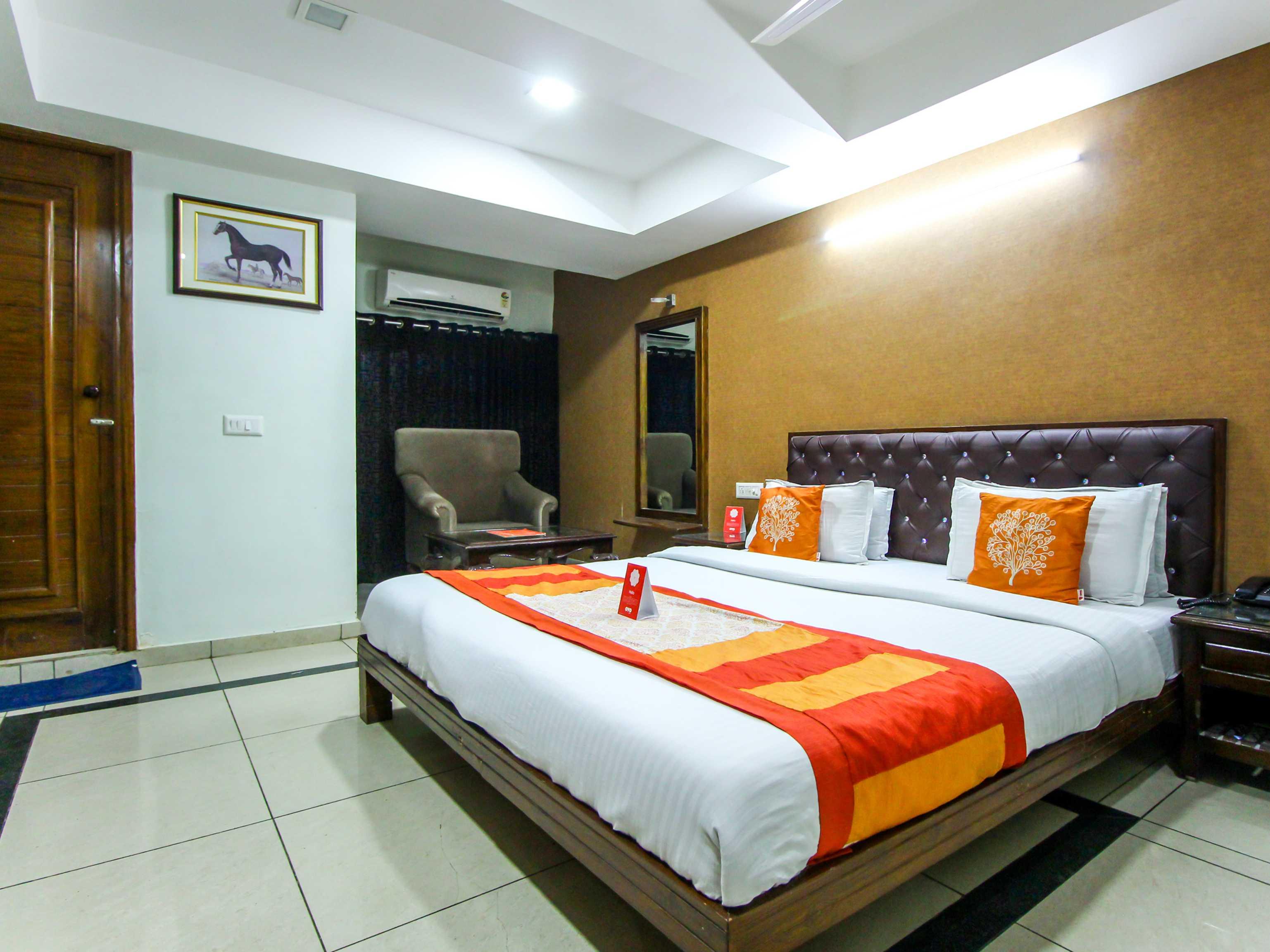Hotel Seven Ahmadábád Kültér fotó