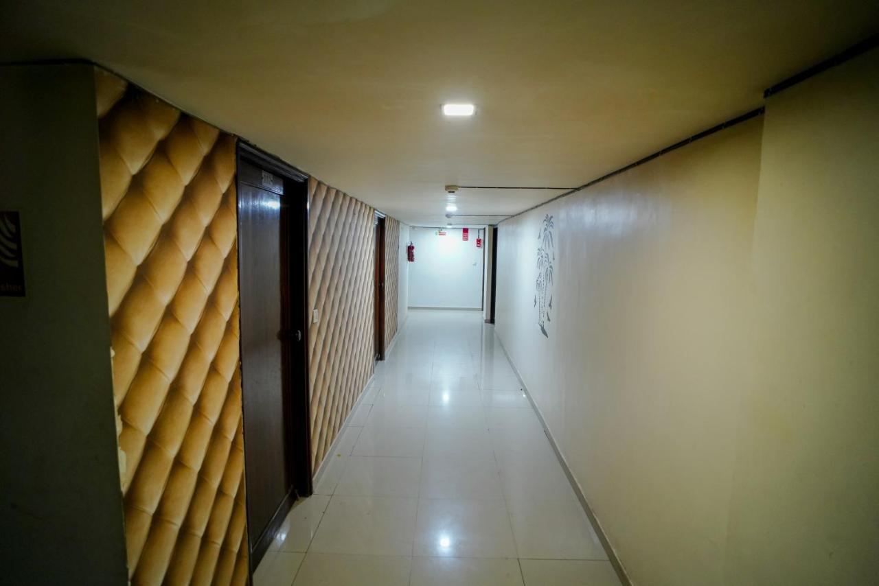 Hotel Seven Ahmadábád Kültér fotó