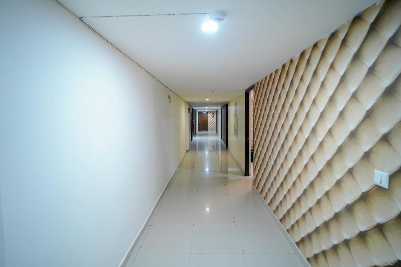 Hotel Seven Ahmadábád Kültér fotó